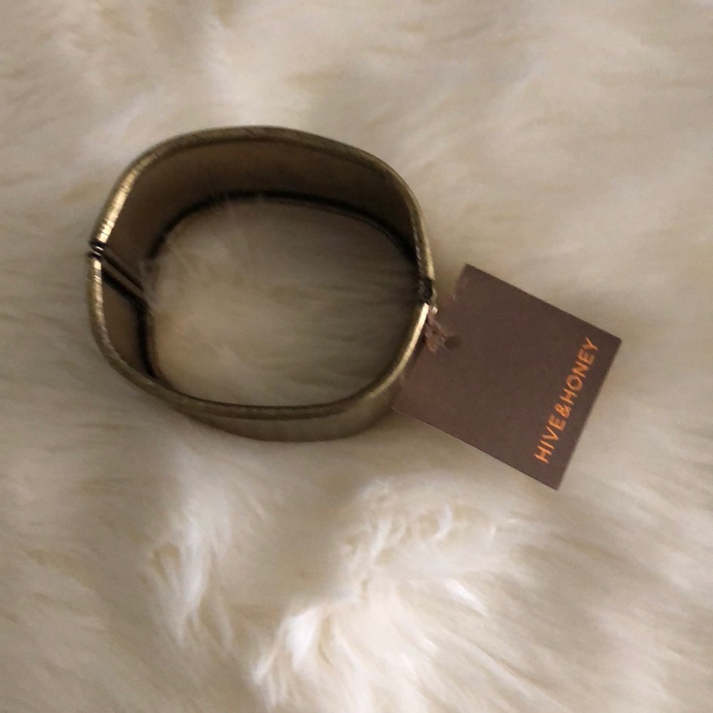 Hive and Honey bangle bracelet NWT